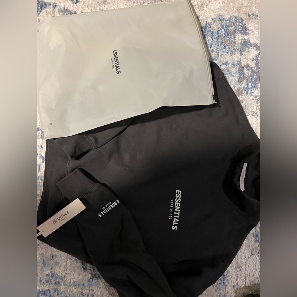 Essentials kid size 8 Medium crewneck - NWT